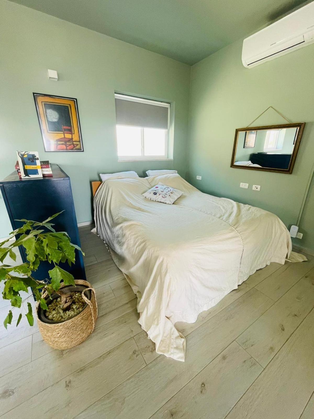 בין הר ובין ים Apartment Avnat Bagian luar foto